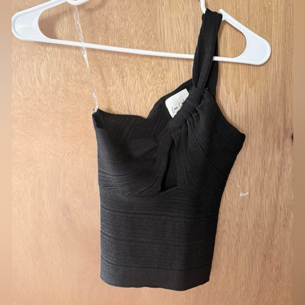 Elegant Black One-Shoulder Top